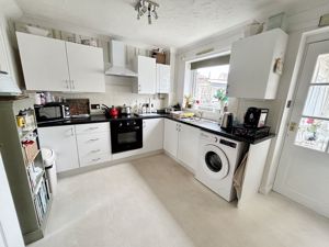 Kitchen- click for photo gallery
